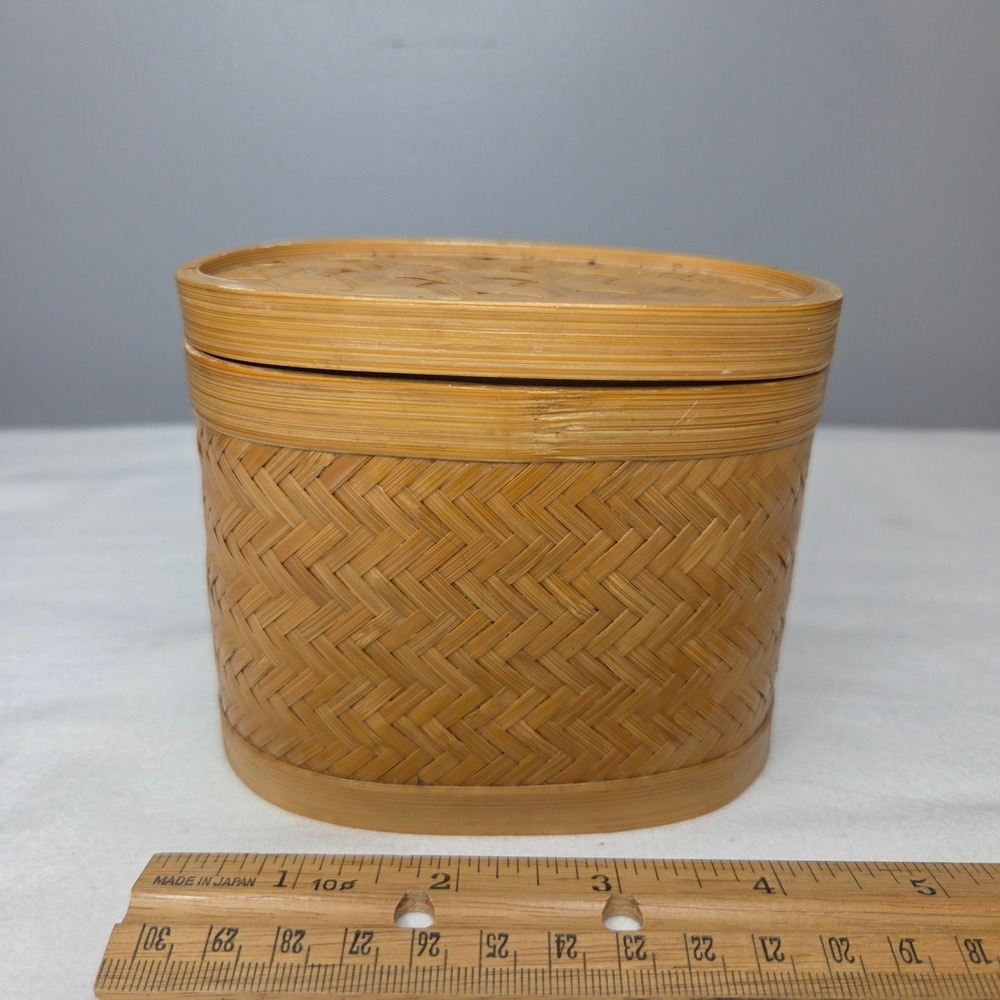 Shanghai Handicrafts Vtg Woven Bamboo Oval Trinket Box Lid 325-1679 China